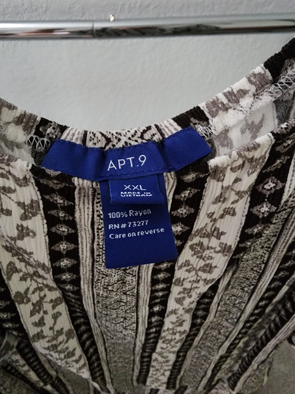 Apt. 9 Black & White Vertical Print Sleeveless Top - Picture 2 of 2
